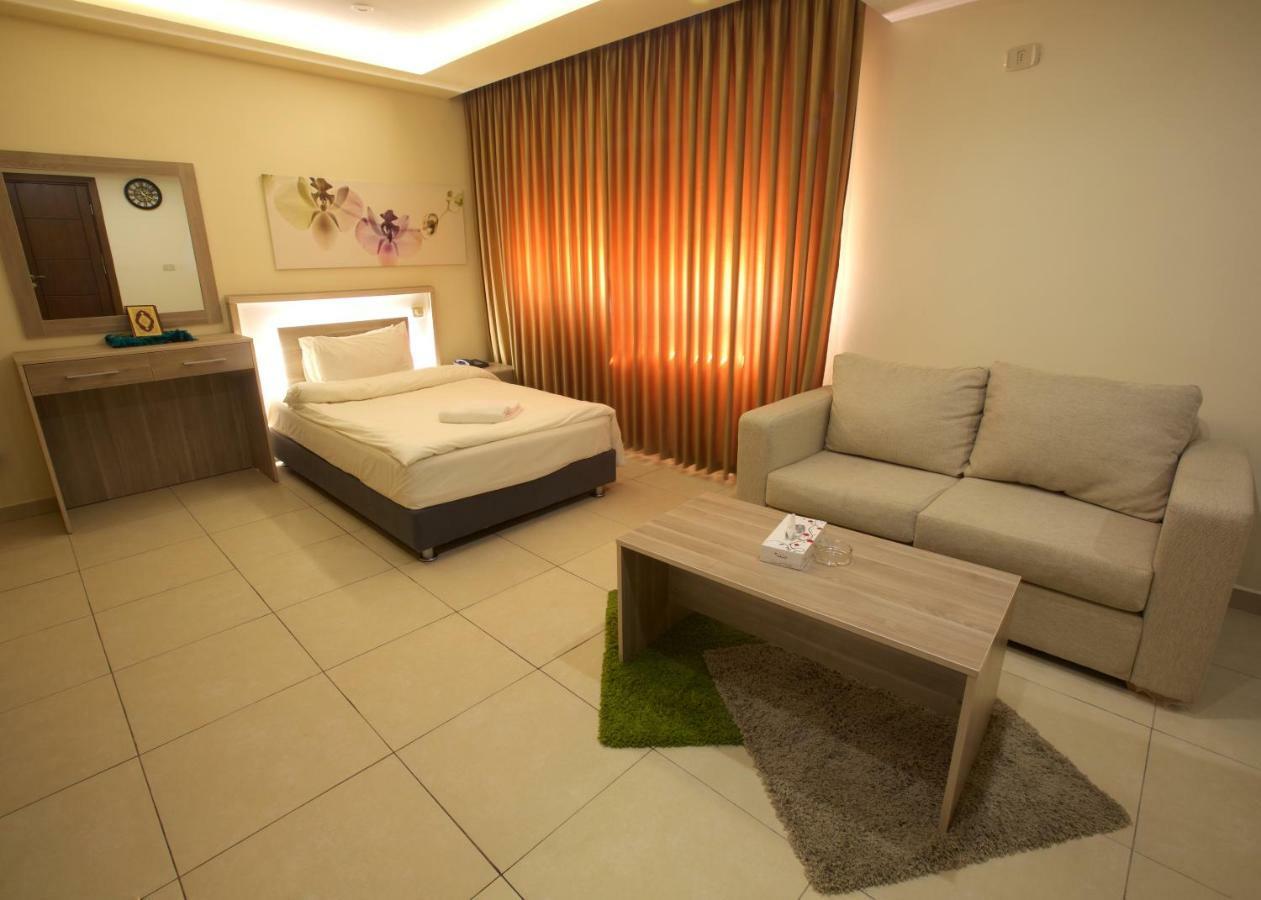 Lujain Hotel فندق النور واللجين Amã Exterior foto
